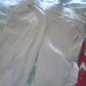 Woman's Capri Pants